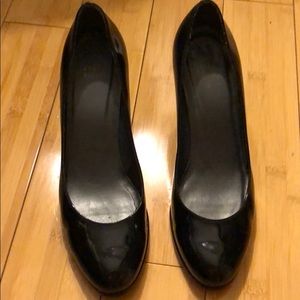 Stuart Weitzman Shoes - Stuart Weitzman - Patent Pumps - Size 8.5 Stuart Weitzman Shoes - Stuart Weitzman - Patent Pumps - Size 8.5